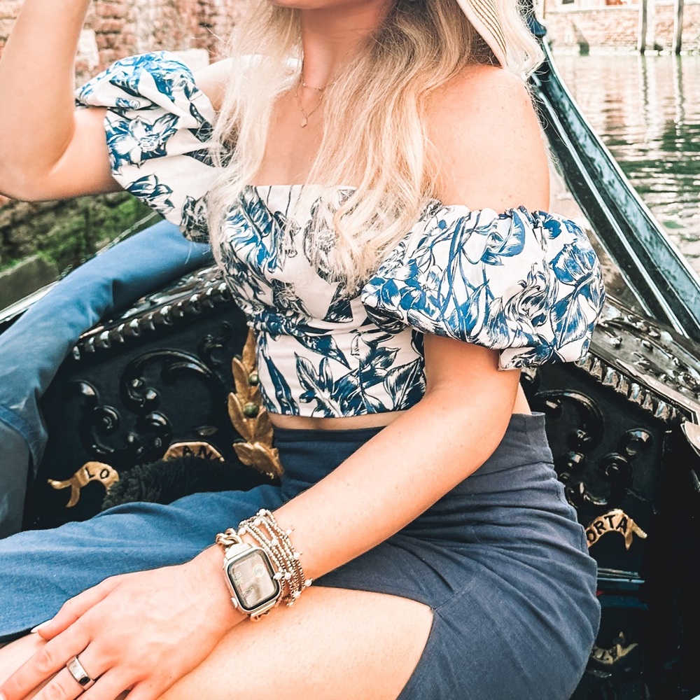 Abercrombie off the shoulder poplin top